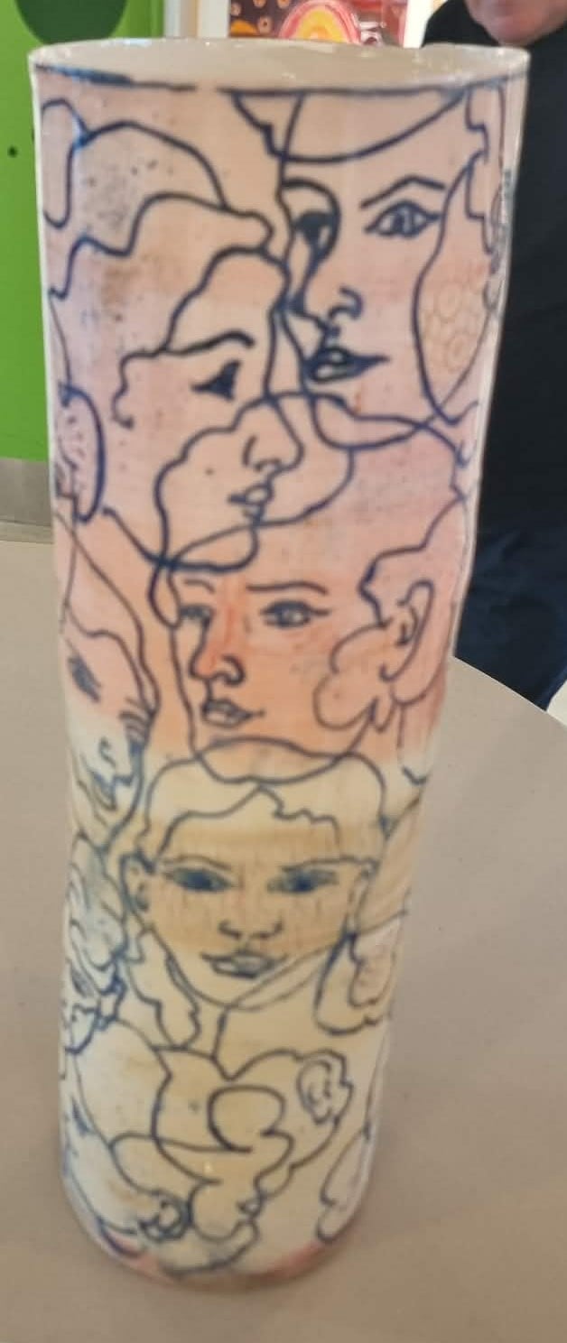 55. Birgitte Krøll
Porcelæn - H37, Ø12 cm